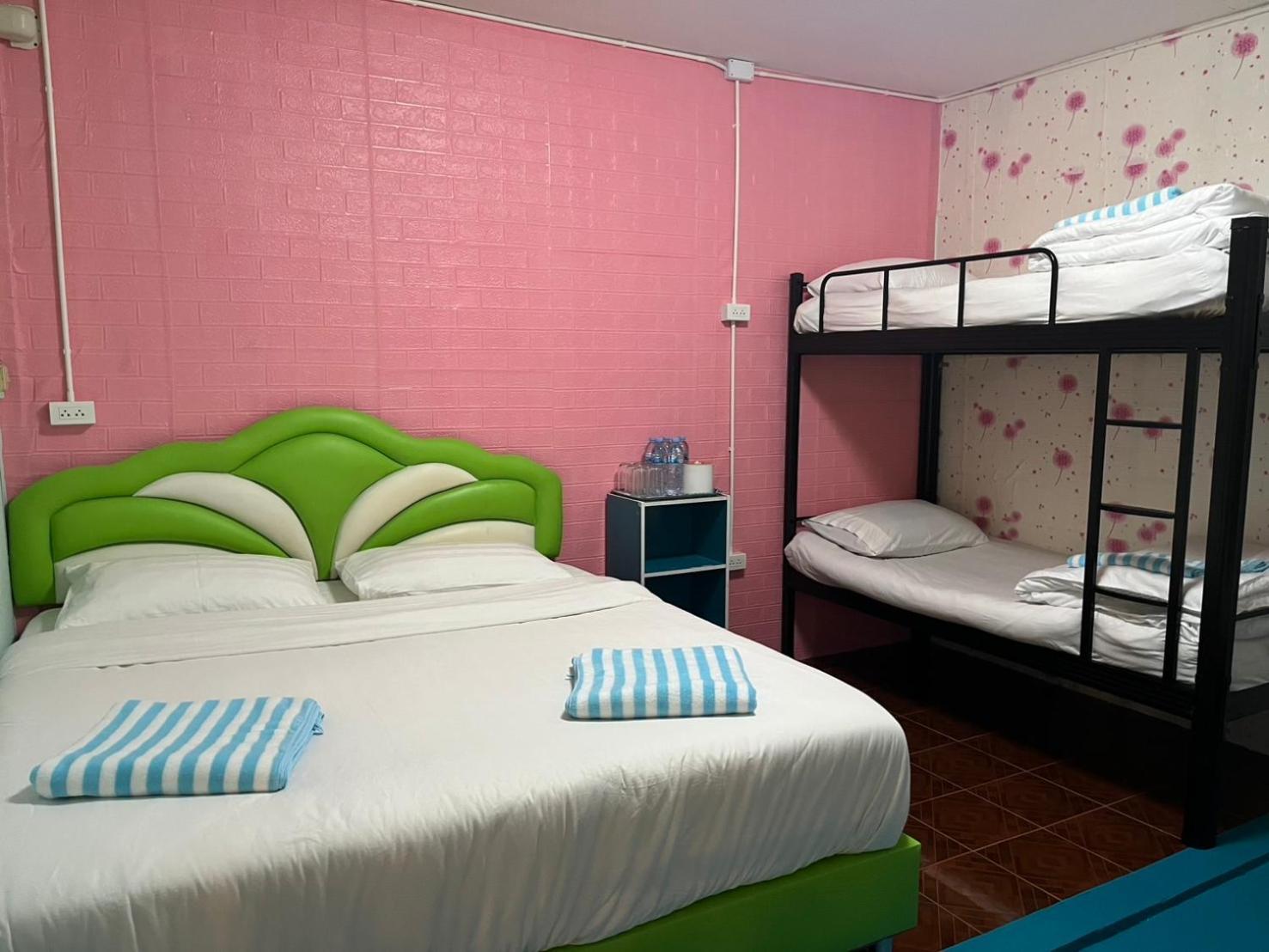 D​ Luck​ Hostel Καντσαναμπούρι Εξωτερικό φωτογραφία